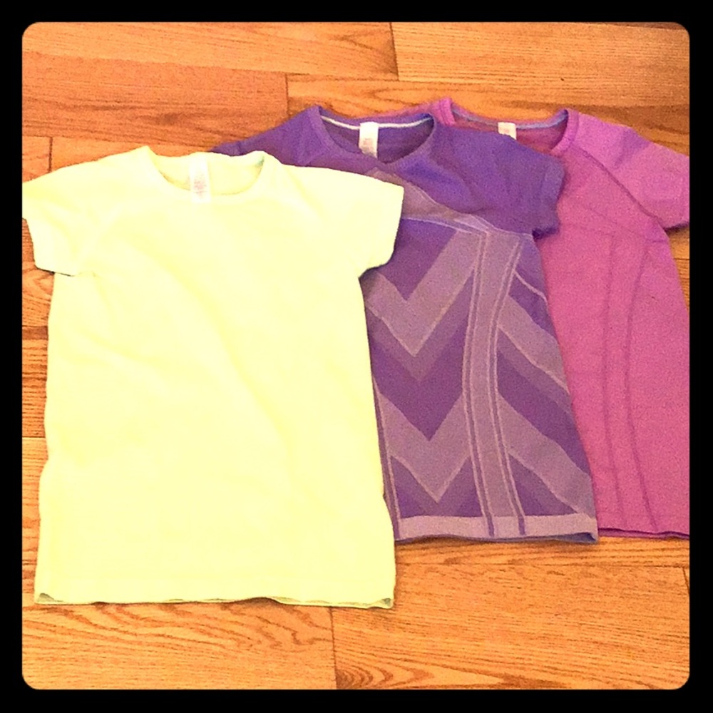 3 pack of Lululemon T-shirts